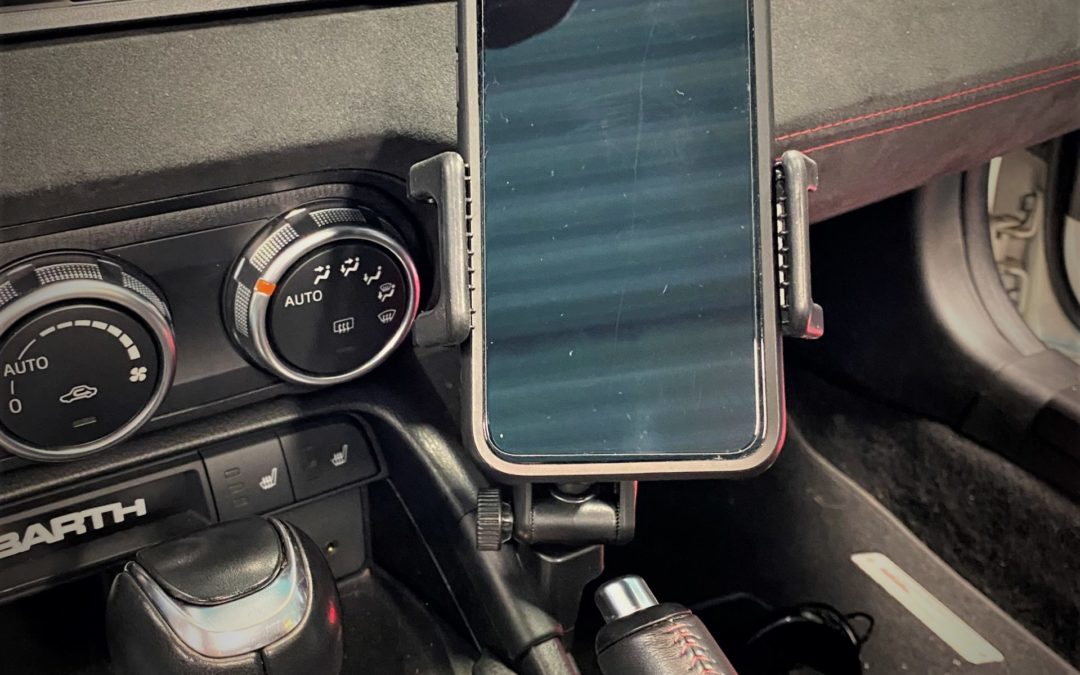 Handyhalterung MX-5 ND/RF & Fiat 124 Spider