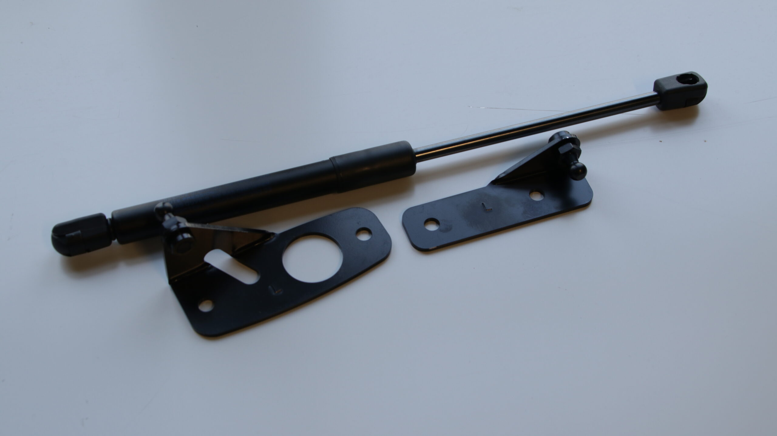 Motorhaubenlifter Mazda MX-5 ND 4 Motorhaubenlifter Mazda MX-5 ND – Bild 4